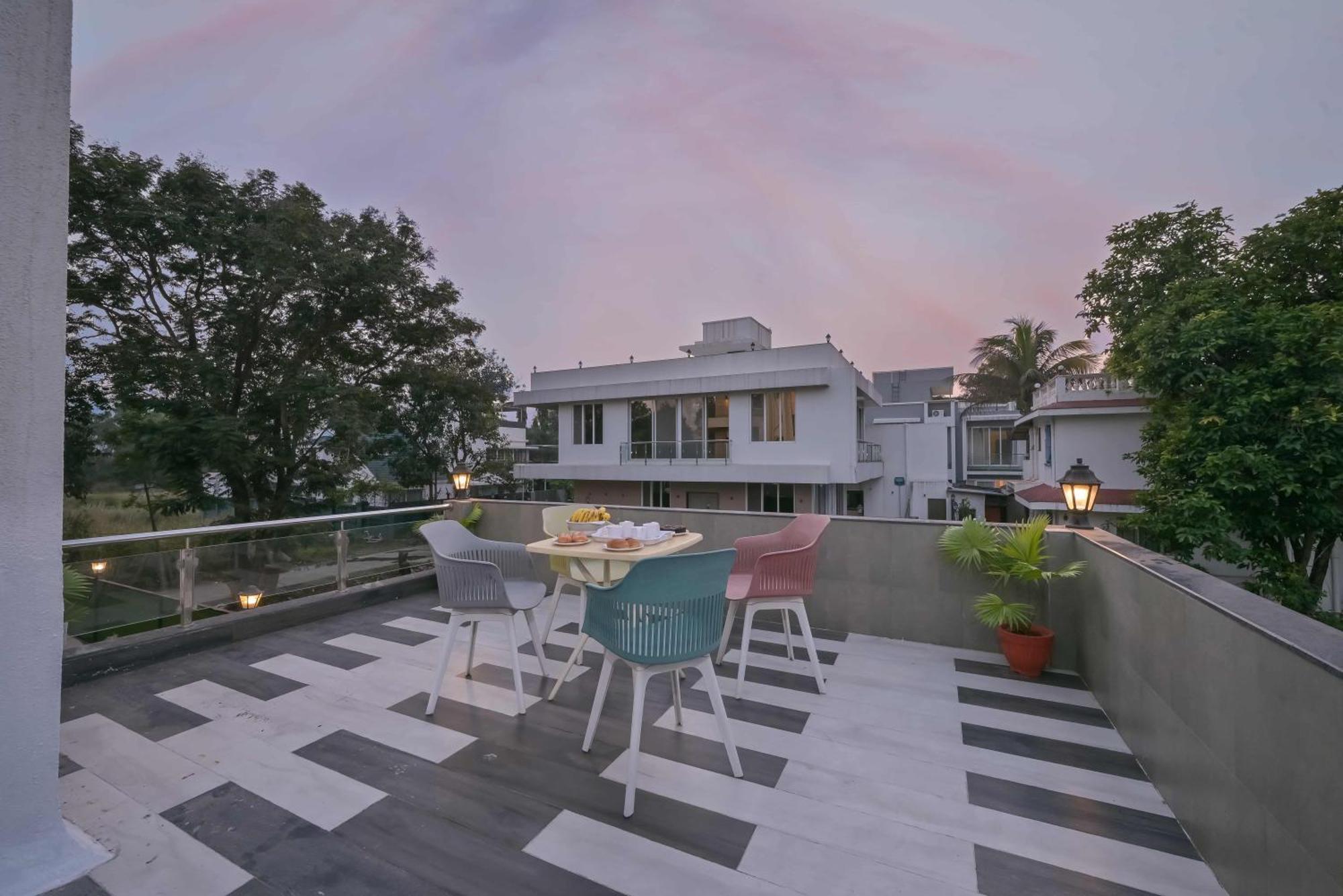 Elegant Villa By Tropicana Stays Lonavala Exterior photo