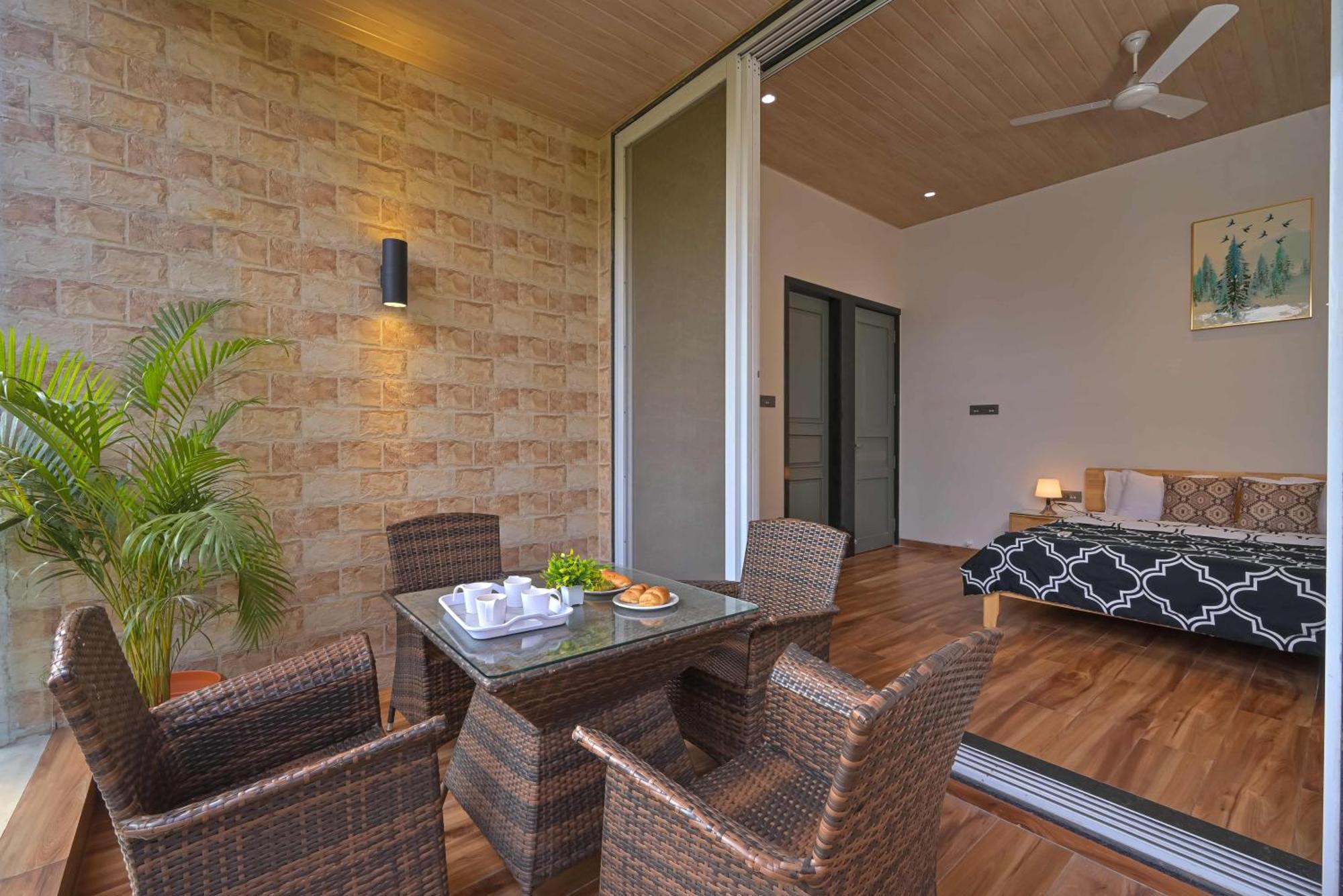 Elegant Villa By Tropicana Stays Lonavala Exterior photo